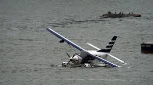 Eight rescued from seaplane that made 'hard landing' in Manhattan river