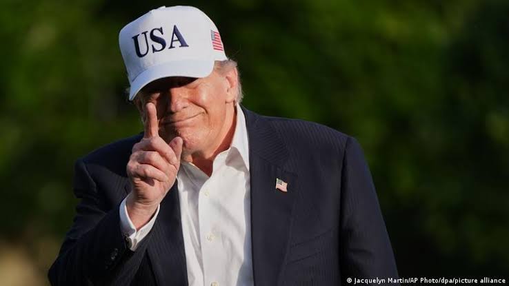 Middle East: Trump warns Iran 'time is ticking' on deal