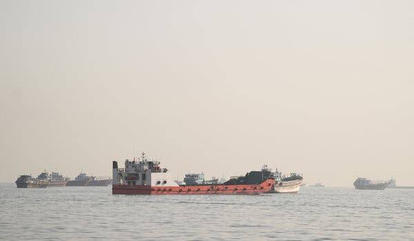 Trump’s ‘Secret Mission’ to Ferry Oil Past Iran Was Widely Disclosed