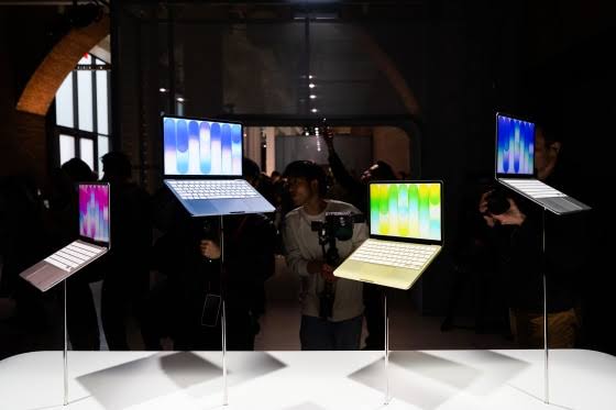 Apple’s shares plunge after it hikes prices on iPads and laptops