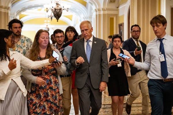 Trump Administration Live Updates: Republicans Defeat First Attempt to Block President’s $1.8 Billion Payout Fund