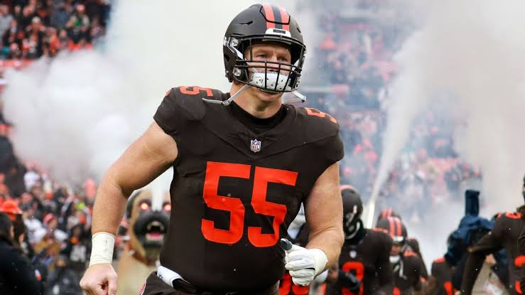 Ethan Pocic signing 1-year deal with Ravens, sources say