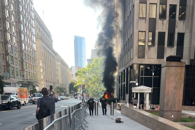 A former U.S. Army soldier started fire outside a NYC federal building and fired a pellet gun, FBI says