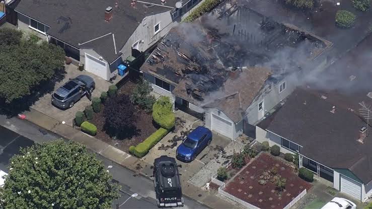 Person found fatally shot in Santa Clara neighborhood on Enright Avenue; house fire contained, police say