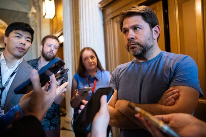 Gallego eyes crypto bill ethics counteroffer, calling GOP proposal a ‘piece of s--t’
