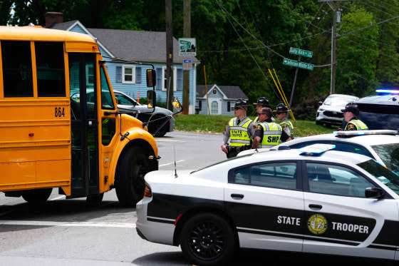 2 teens killed, 5 hurt as gunfire erupts during planned fight at North Carolina park
