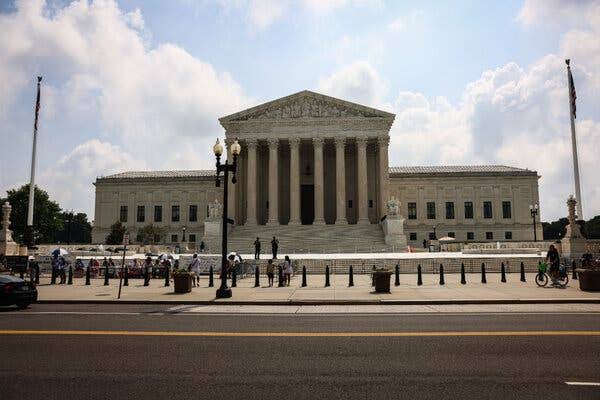 Justices Expand Presidential Power Over Regulators, but Not the Fed
