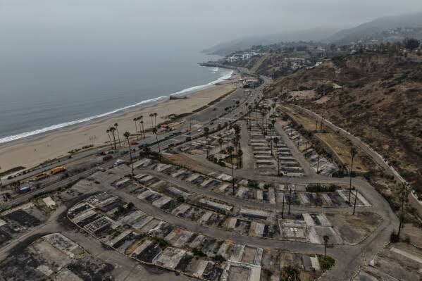 A deadlocked jury in the Palisades Fire trial leaves attorneys weighing next steps