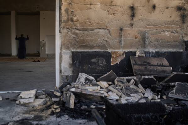 2 mosques in the West Bank are set on fire during a deadly surge in settler violence