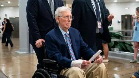 Mitch McConnell returns home weeks after hospital admission sparked health speculation