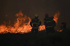 Wildfire forces another 55,000 people to evacuate in southwest France