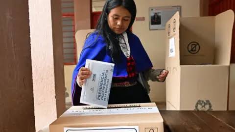 Polls close in Colombia presidential election that may reshape relations with US