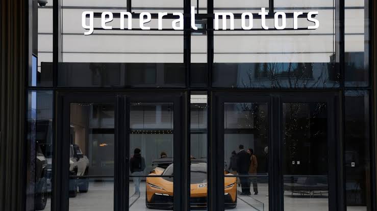 GM cutting hundreds of salaried IT workers as it trims costs, evaluates needs