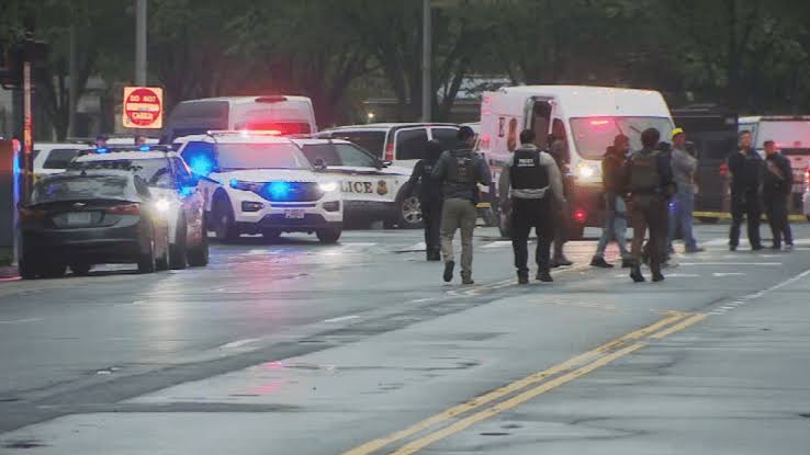 Man known to Secret Service dies in shootout near White House, bystander hurt