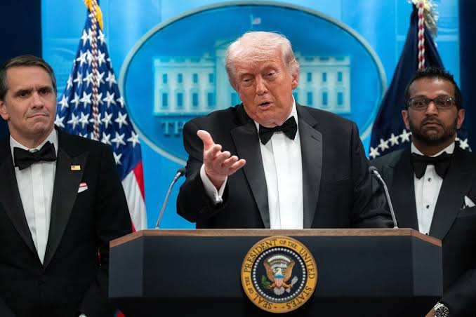 Trump returns to correspondents’ dinner after shooting disrupted April event