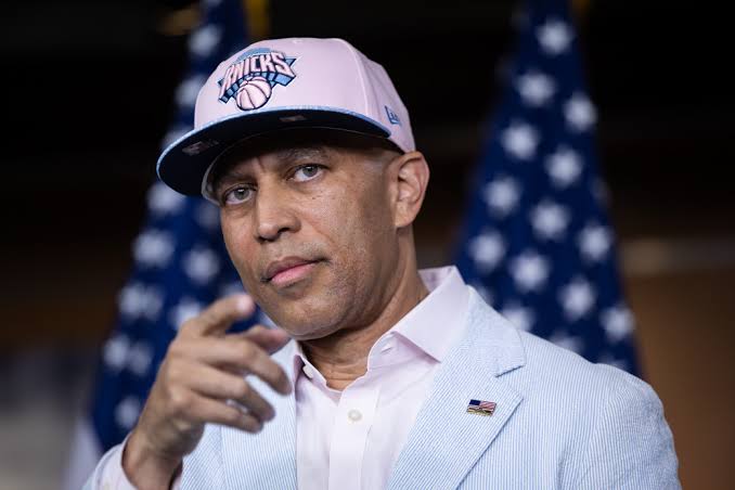 Jeffries: First bill of Dem majority would tackle affordability - Live Updates