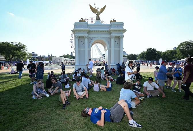 Trump’s proposed triumphal arch clears another key hurdle