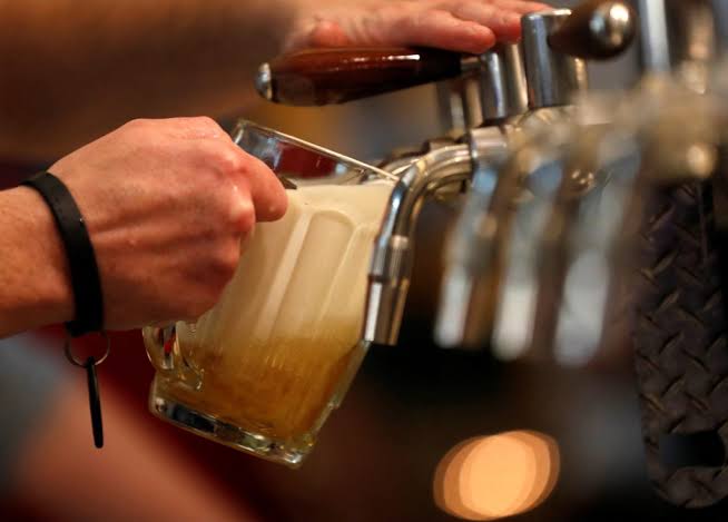New study recommends 1 alcoholic drink per day. Its researchers want clearer U.S. guidelines on drinking