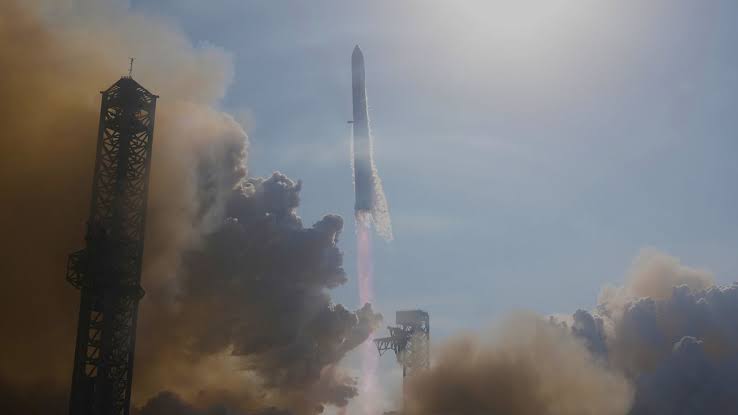 FAA grounds SpaceX’s Starship after booster malfunction