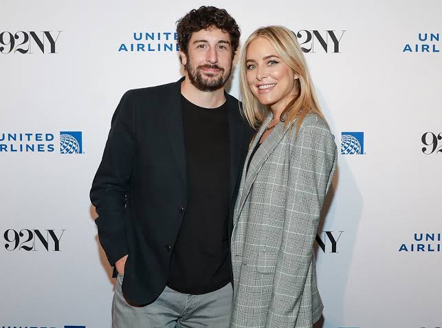 Jason Biggs and Jenny Mollen Break Up After 18 Years of Marriage