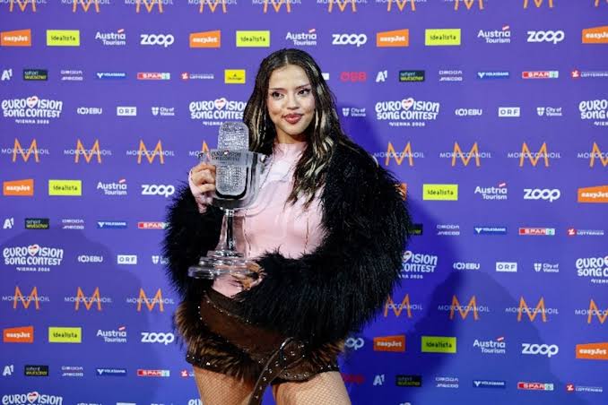 Bulgarians cheer 'Bangaranga' and the country's first Eurovision win