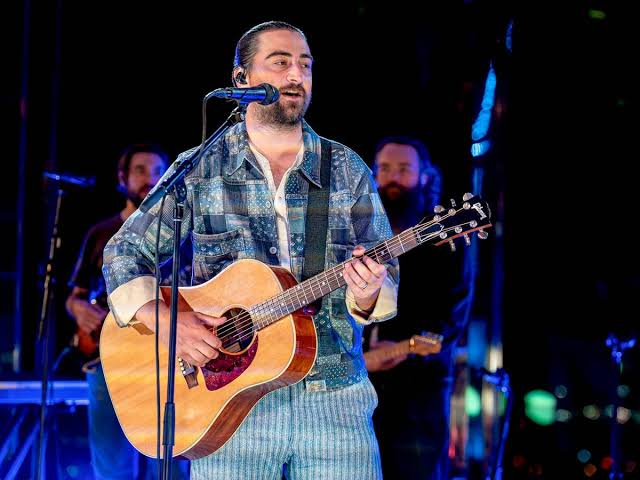 Fans Left Fuming After Beloved Singer Abruptly Cancels Concert Without Rescheduling