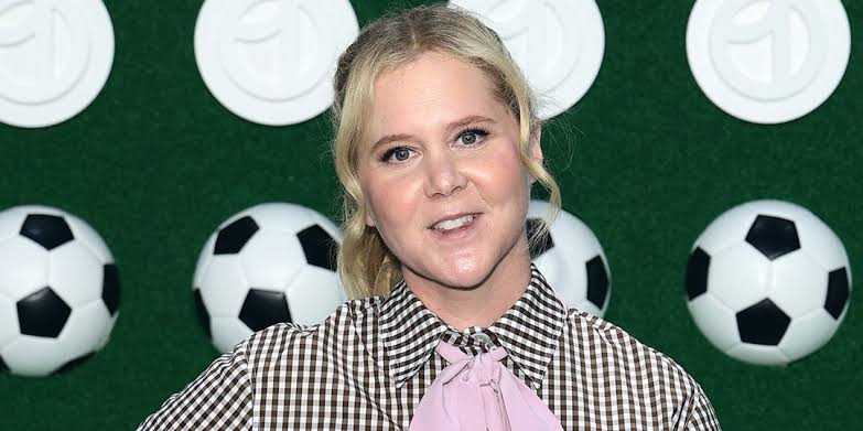 Amy Schumer Proudly Shows Off C-Section Scar in New Bikini Photo