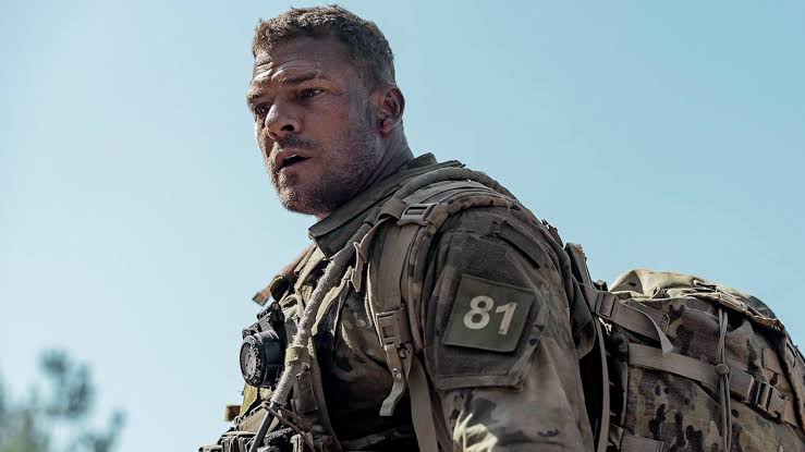 'Reacher's Alan Ritchson Mocks Haters' Biggest Criticism About His Netflix Action Sci-Fi Hit