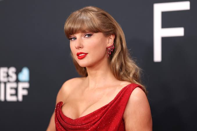 Taylor Swift's 'The Life of a Showgirl' Trademark War: Lawyers Clash Over 'Reverse Confusion'