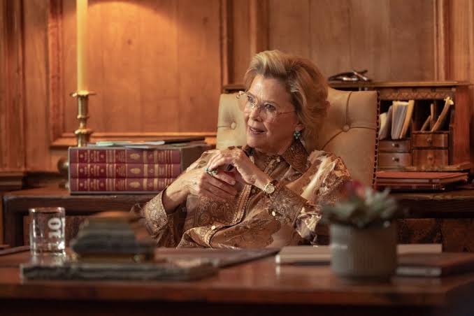 'Dutton Ranch': Annette Bening on Beulah's Wardrobe, Accent and Feuds