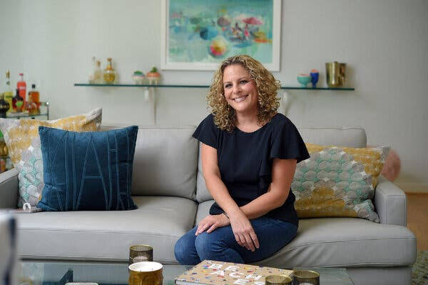 Jill Smokler, Who Blogged as Scary Mommy, Dies at 48