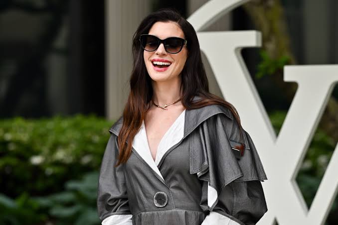 Anne Hathaway is pregnant with her third child