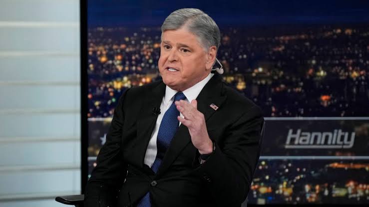 Fox News anchor Sean Hannity addresses viewers’ concerns over appearance