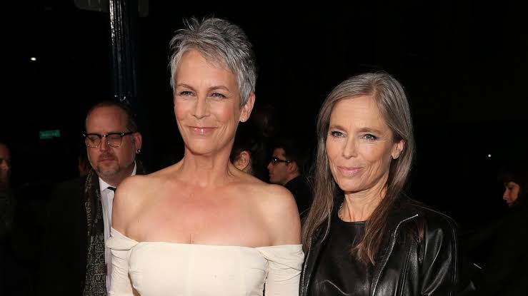 Jamie Lee Curtis mourns sister's death with touching tribute: 'My first friend'