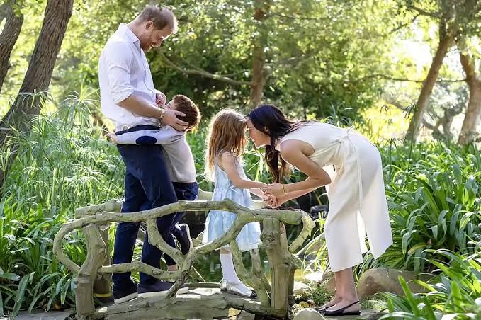 Meghan Markle Shares a Glimpse of Her Family’s Visit to Princess Diana’s Childhood Home