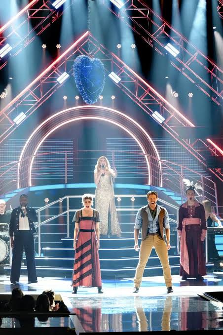 Tony Awards 2026 Live Updates: ‘Liberation’ Wins Best Play; ‘Death of a Salesman’ Leads With 5 Prizes