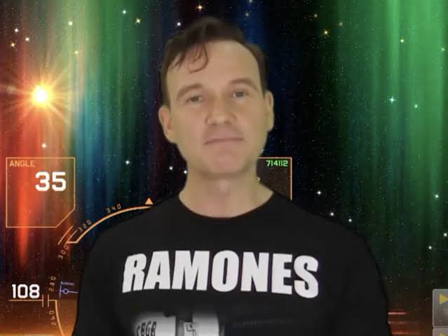 Dave Kendall, host of MTV’s ’120 Minutes’ has died: ’He loved the music’