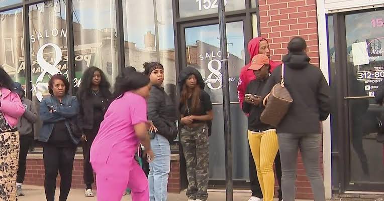 Parents outraged after not receiving their teen's prom dresses from Humboldt Park shop