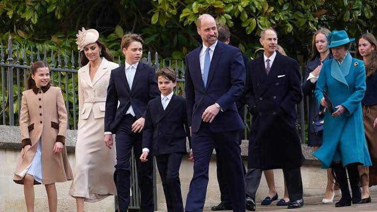 Prince William, Kate Middleton and kids join royal family for Easter service