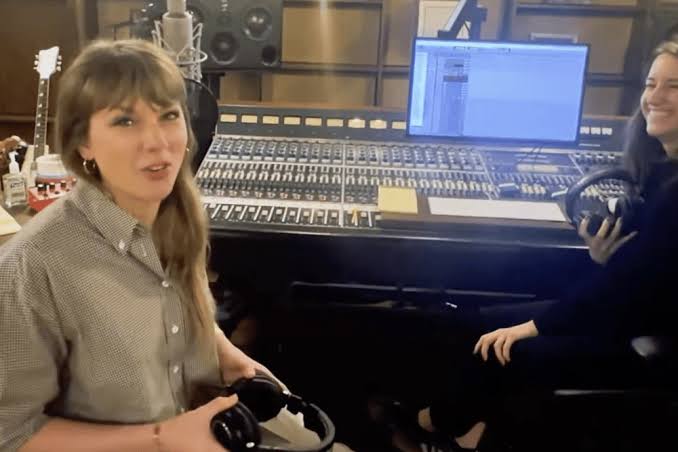 Taylor Swift Wrote and Recorded 'I Knew It, I Knew You' in 8 Hours