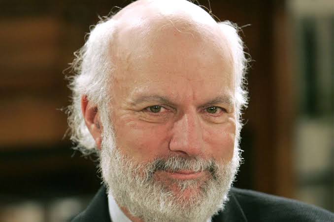 James Burrows, Cheers Co-Creator and Will & Grace Director, Dies at 85 (Exclusive)