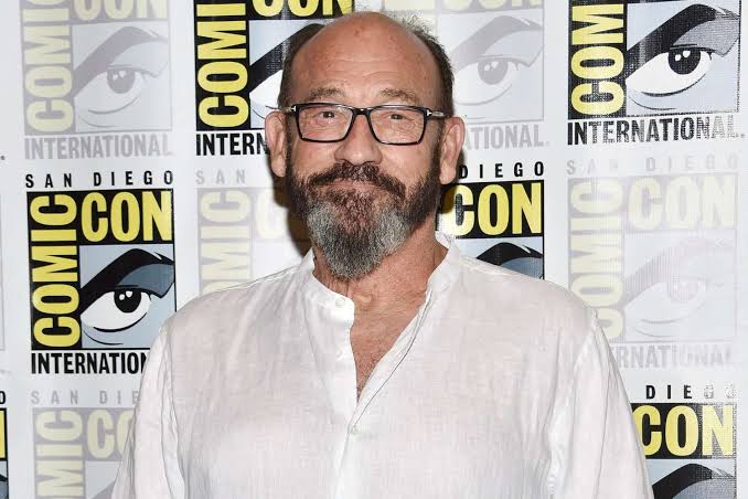 ‘The Mask’ Director Chuck Russell Dies at 74