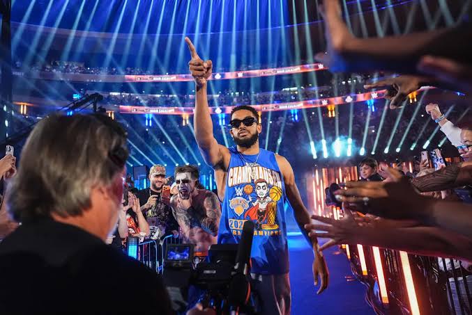 Knicks stars Jalen Brunson, Karl-Anthony Towns steal the show at WWE's Saturday Night's Main Event at MSG