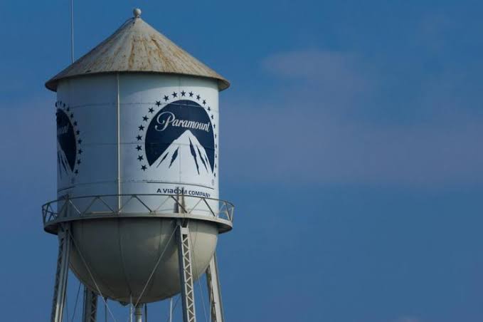 Exclusive / Paramount weighs leaving California over Warner Bros. rift