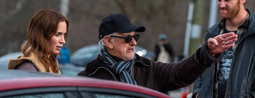 Join Steven Spielberg and Emily Blunt in a Live Pre-Show Q&A for DISCLOSURE DAY