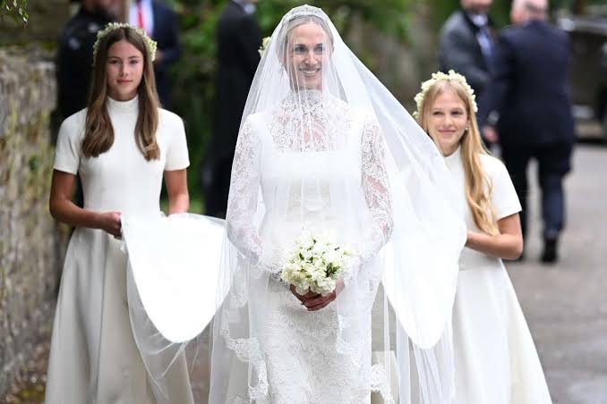 Harriet Sperling Steps Out in a Tiara as She Marries Queen Elizabeth's Grandson Peter Phillips
