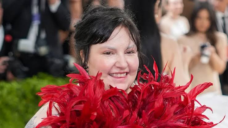 Lena Dunham attends rehearsal for Taylor Swift and Travis Kelce's wedding