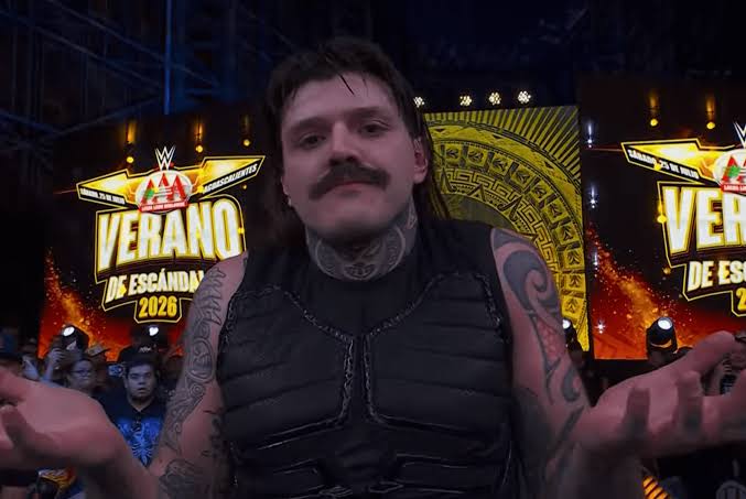 Dominik Mysterio betrayed El Grande Americano at AAA Verano de Escandalo