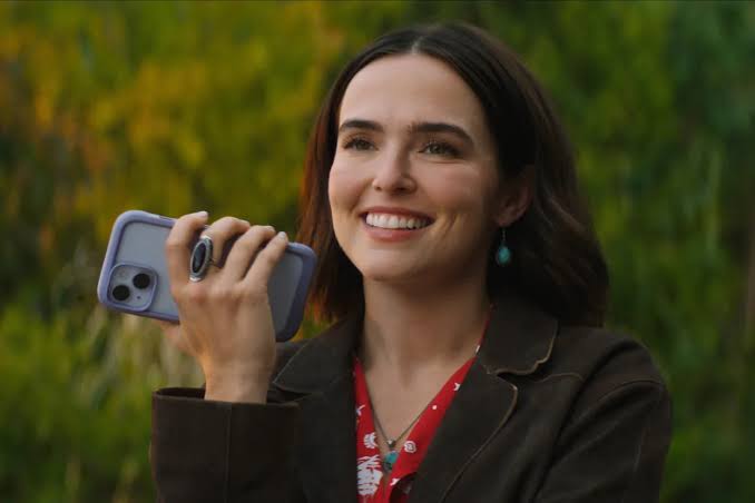 'Voicemails for Isabelle' is Netflix's latest big hit — but viewers should expect tears
