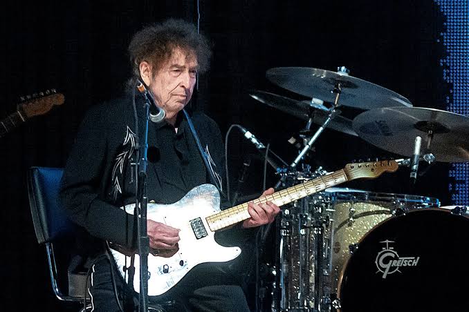 Bob Dylan Loses Yet Another Guitarist After Bob Britt Abruptly Quits Band